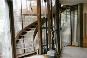 Escalera de caracol en pletina de acero corten