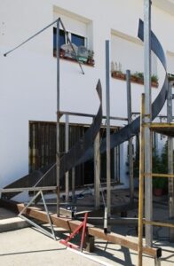 Escalera de caracol en pletina de acero corten